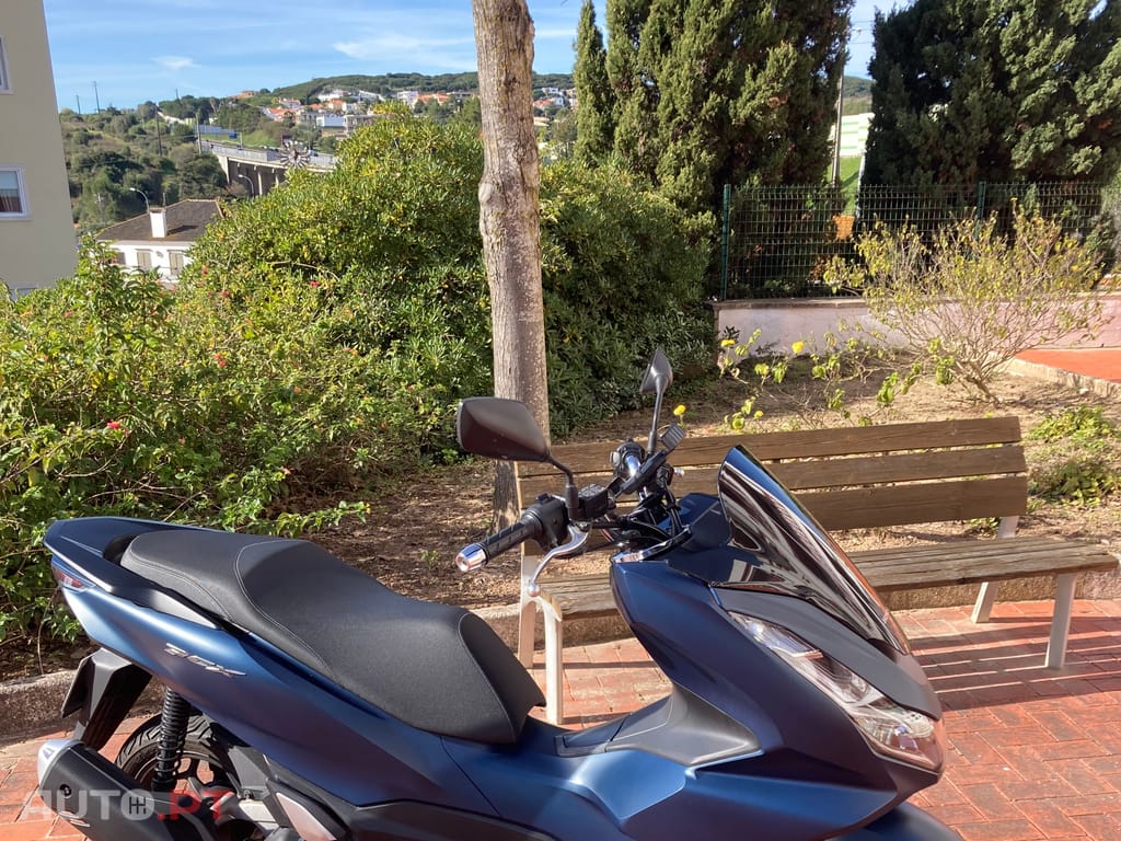 Honda PCX 2024