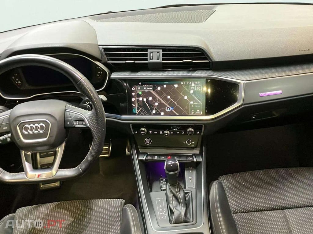 Audi Q3 45 TFSIe S line S tronic