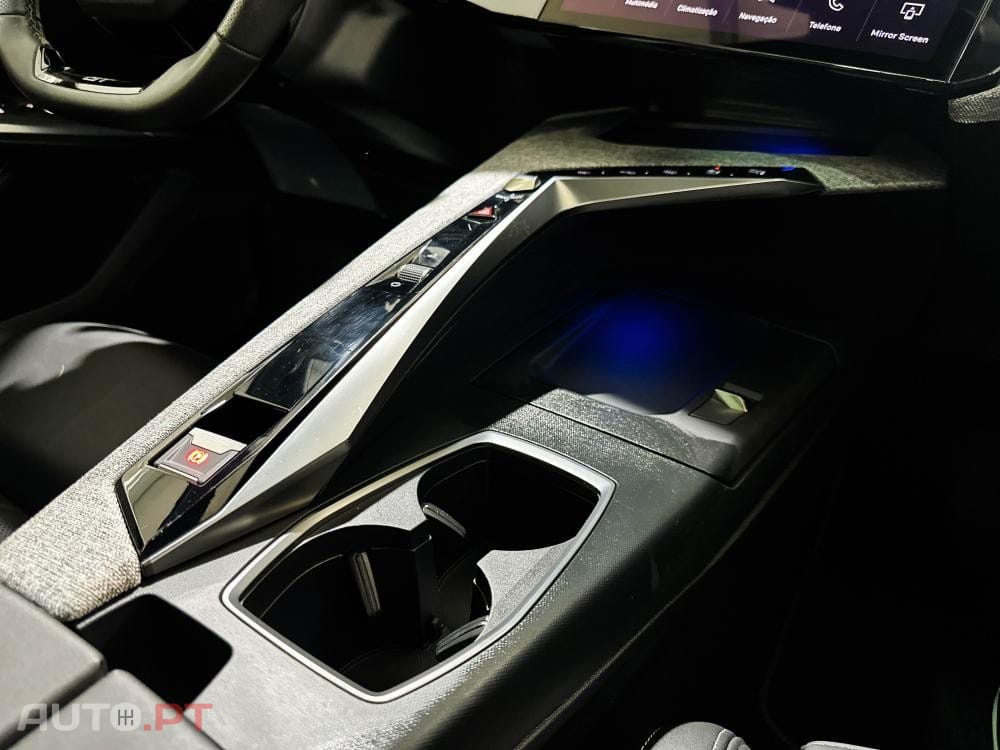 Peugeot E-3008 73 kWh GT