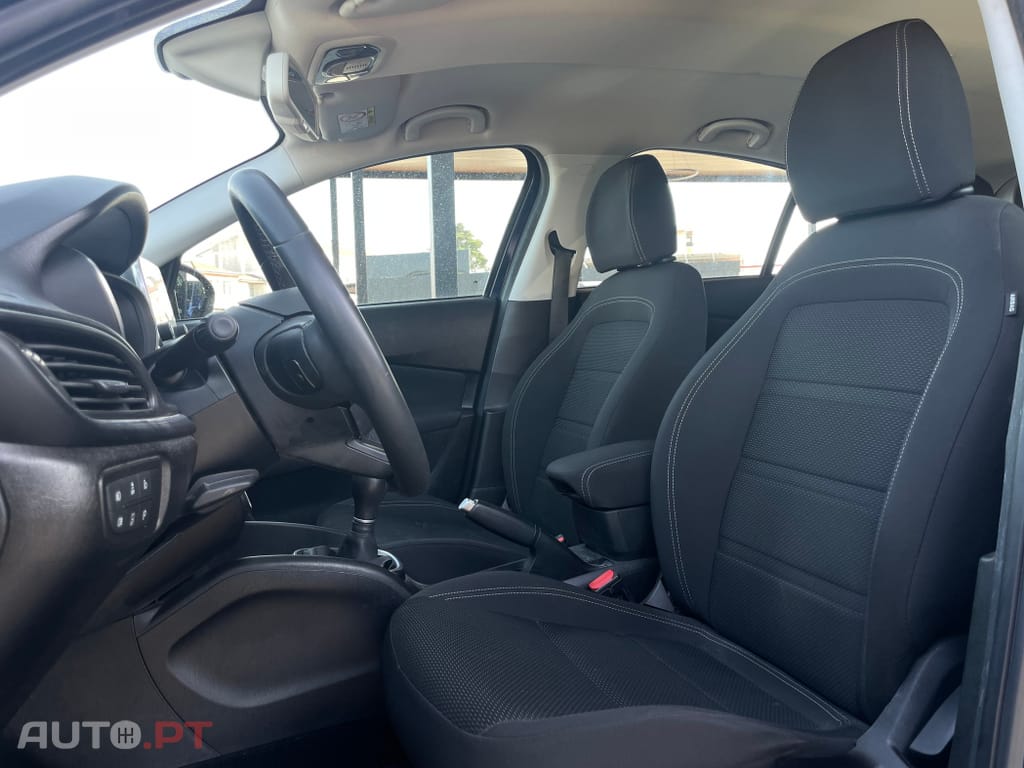 Fiat Tipo 1.3 M-Jet Lounge