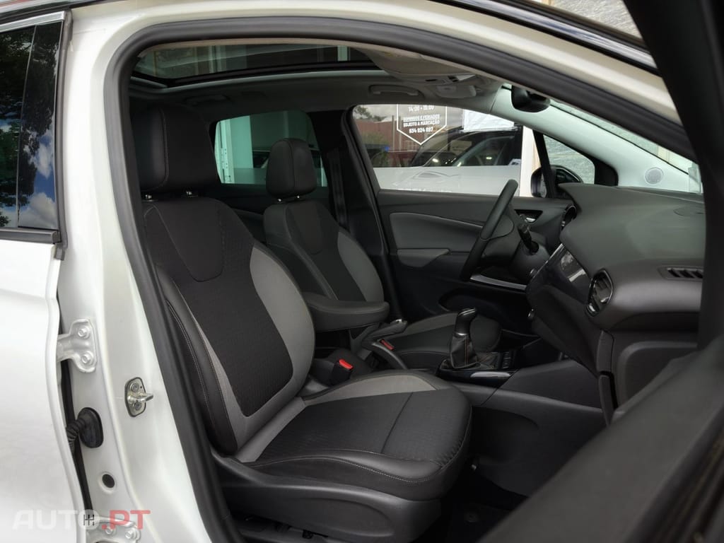 Opel Crossland X 1.2 T Innovation J17