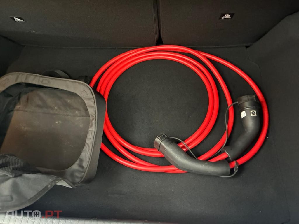 Peugeot E-208 50 kWh Allure Pack