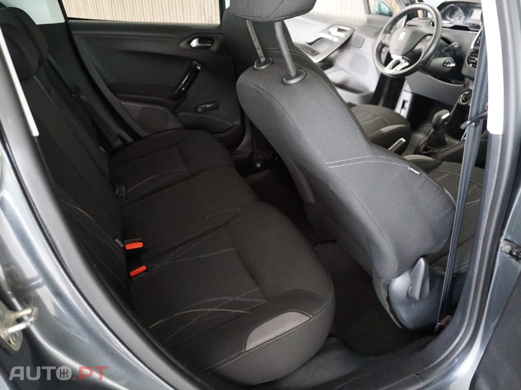Peugeot 208 1.2 PureTech Style