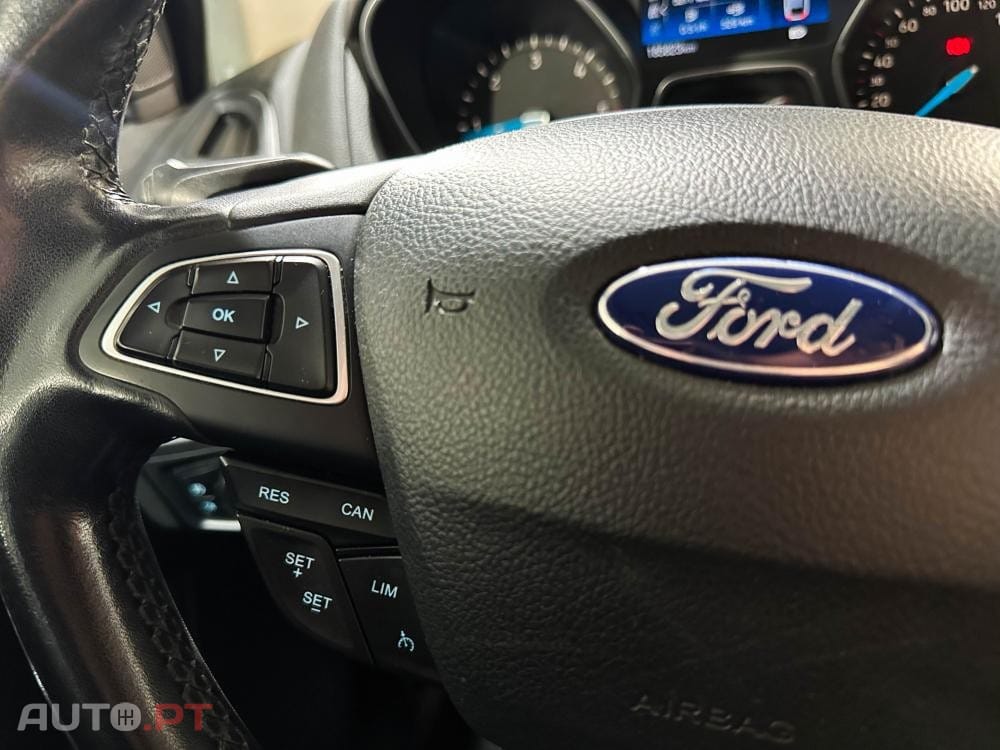 Ford Focus 1.5 EcoBlue S&S Aut. TITANIUM DESIGN