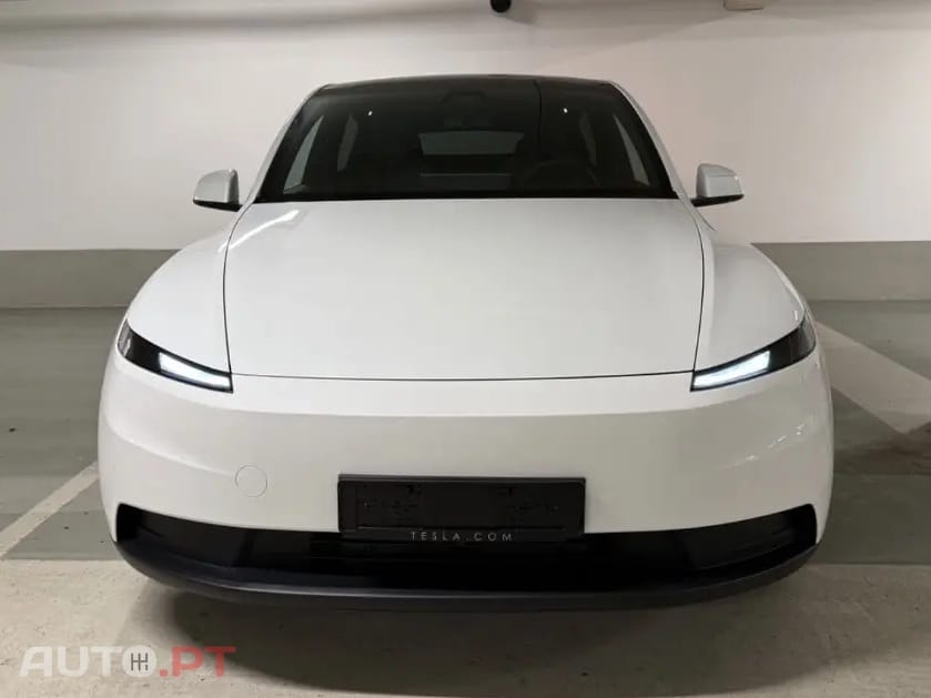 Tesla Model Y Tração Traseira