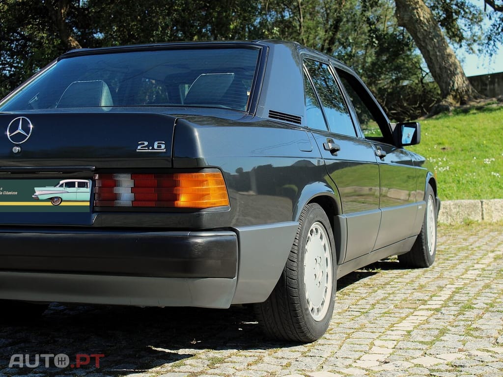 Mercedes-Benz 190 E 2.6