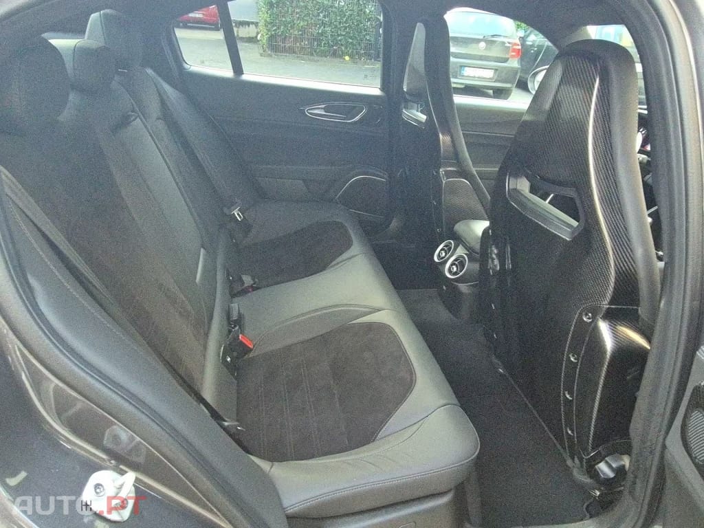 Alfa Romeo Giulia 2.9 Bi-Turbo Quadrifoglio AT8