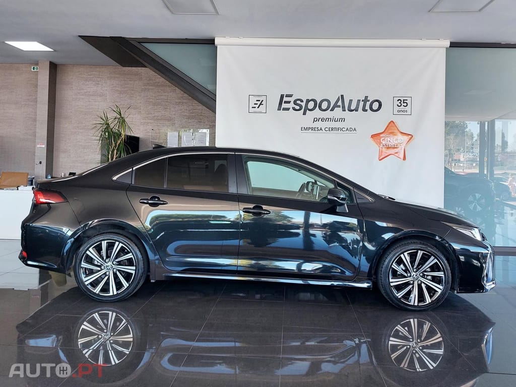 Toyota Corolla 1.8 Hybrid Exclusive