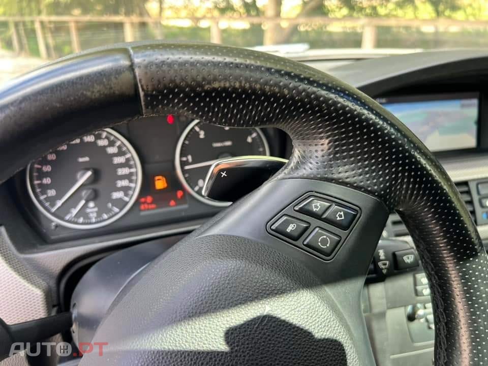 BMW 320 d Coupe Edição M Auto