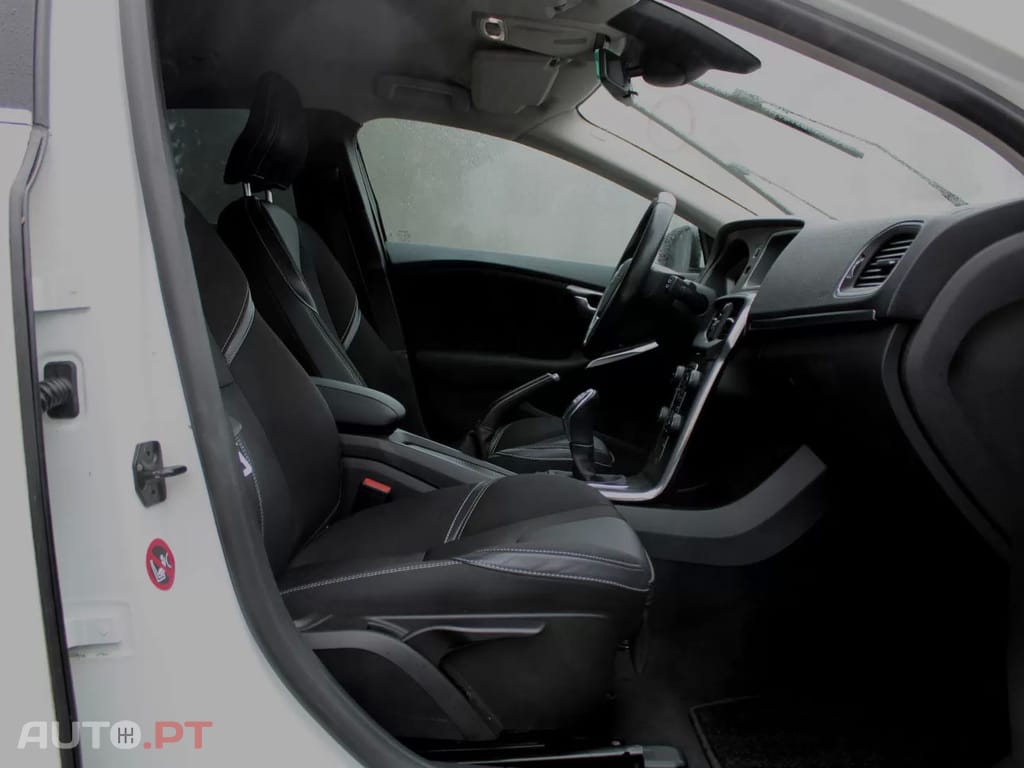 Volvo V40 1.6 D2 Momentum Eco