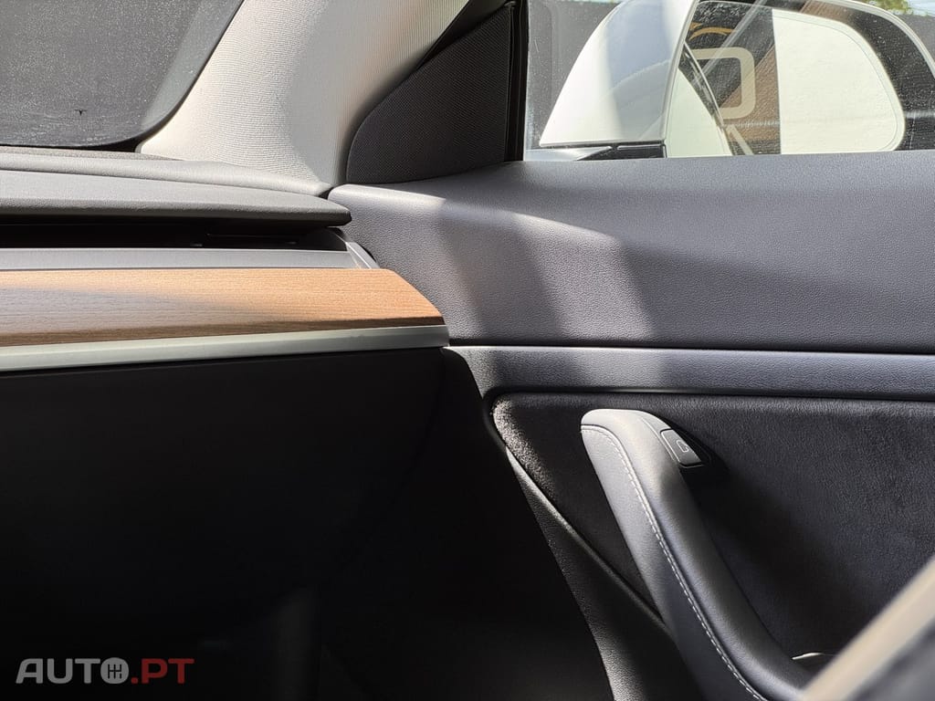 Tesla Model 3 Standard Range Plus RWD