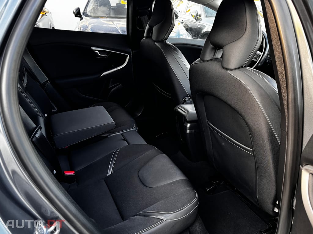 Volvo V40 1.6 D2 Momentum