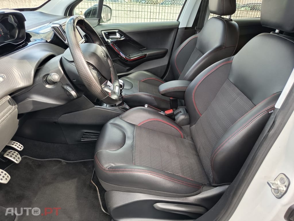 Peugeot 208 1.2 PureTech GT Line