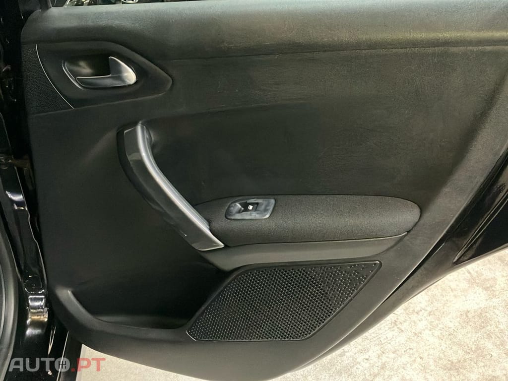 Peugeot 2008 1.2 PureTech Style