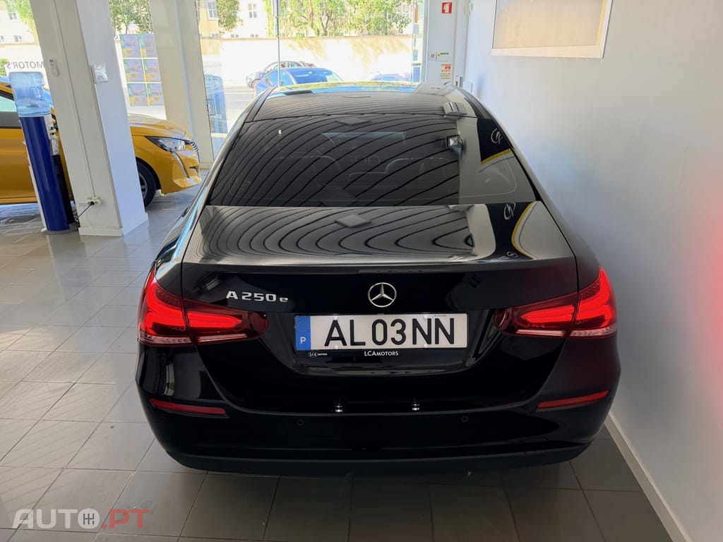 Mercedes-Benz A 250 Limousine Style Plus