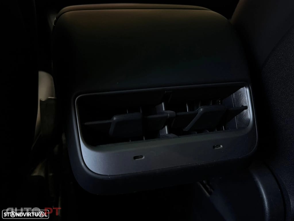 Tesla Model Y Long Range Dual Motor AWD