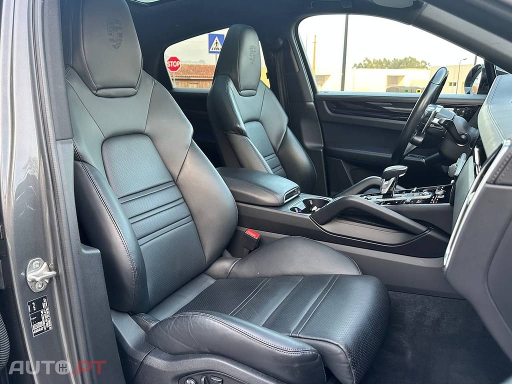 Porsche Cayenne E-Hybrid Platinum Edition
