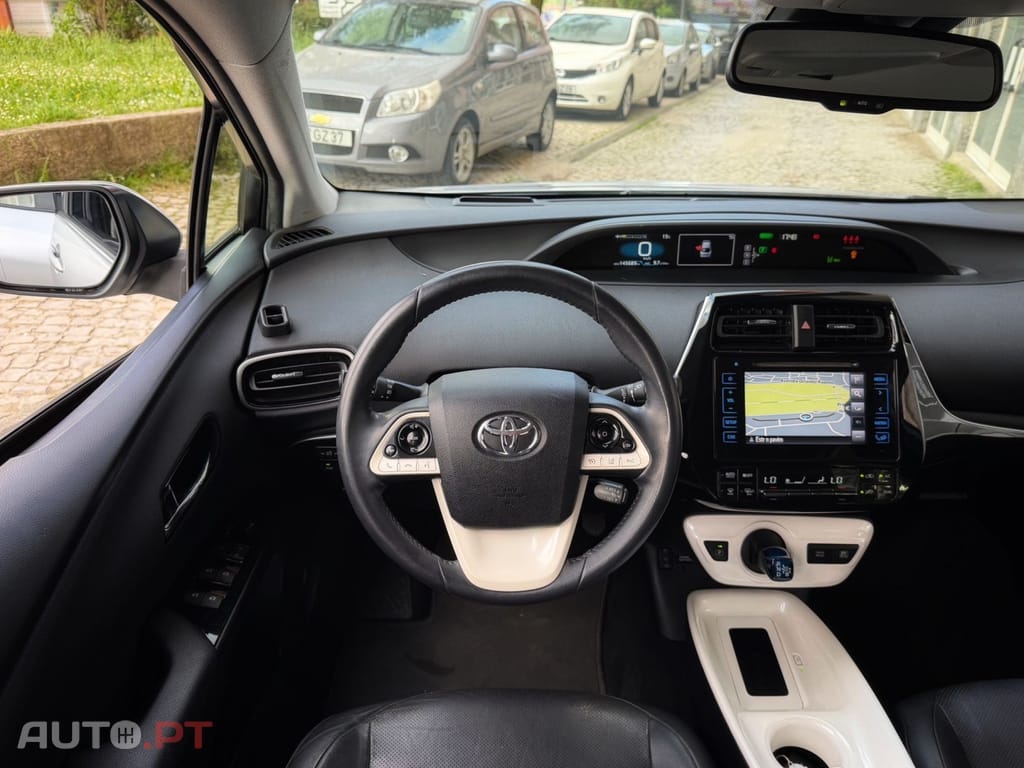 Toyota Prius 1.8 Luxury Touch&Go