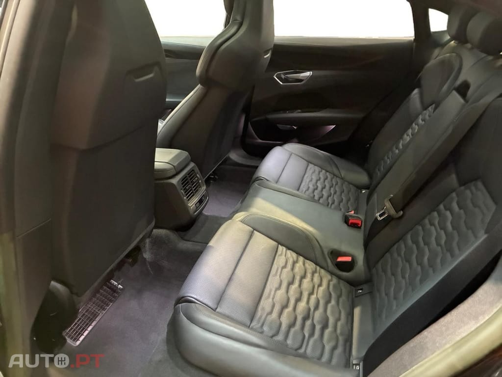 Audi E-Tron GT quattro