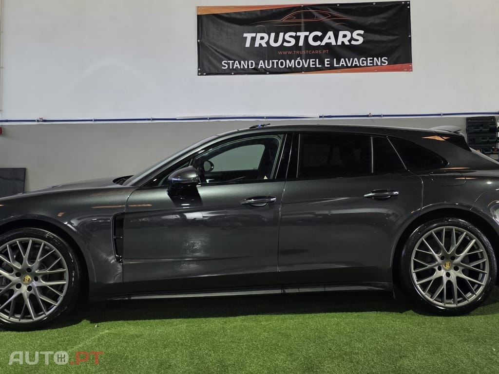 Porsche Panamera 4 E-Hybrid Executive