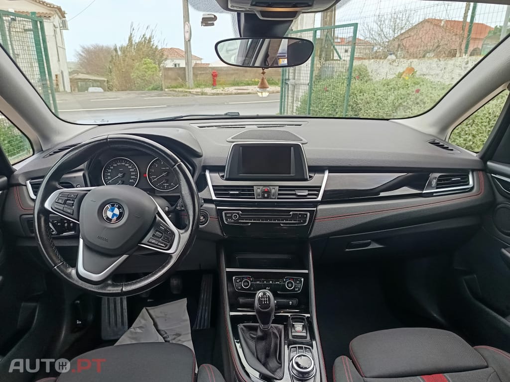 BMW 218 Outro