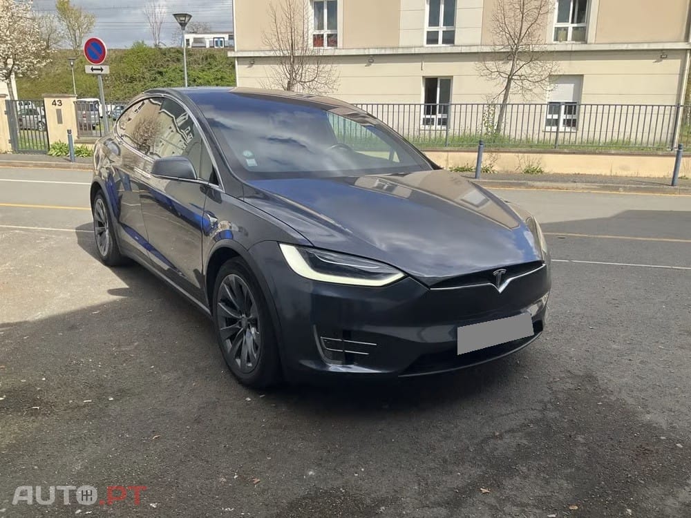 Tesla Model X 100D