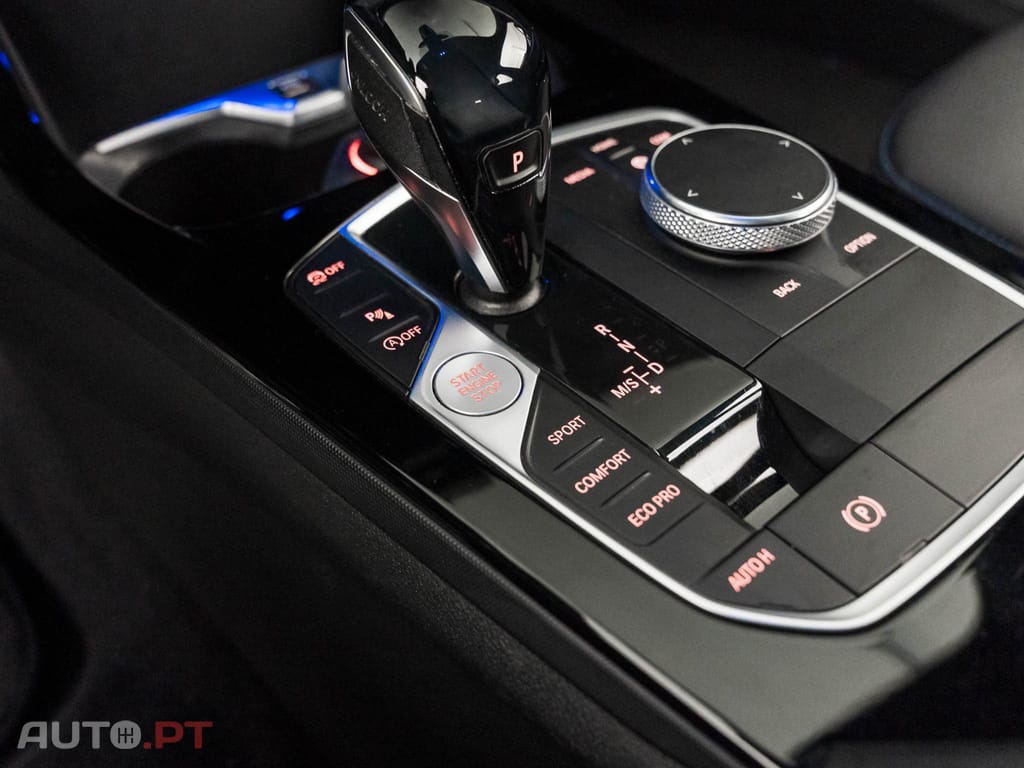 BMW 118 i Pack Desportivo M Auto
