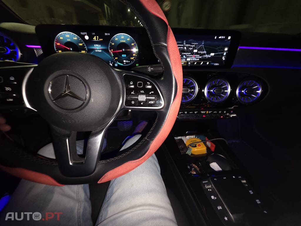 Mercedes-Benz A 250 A250E Limousine