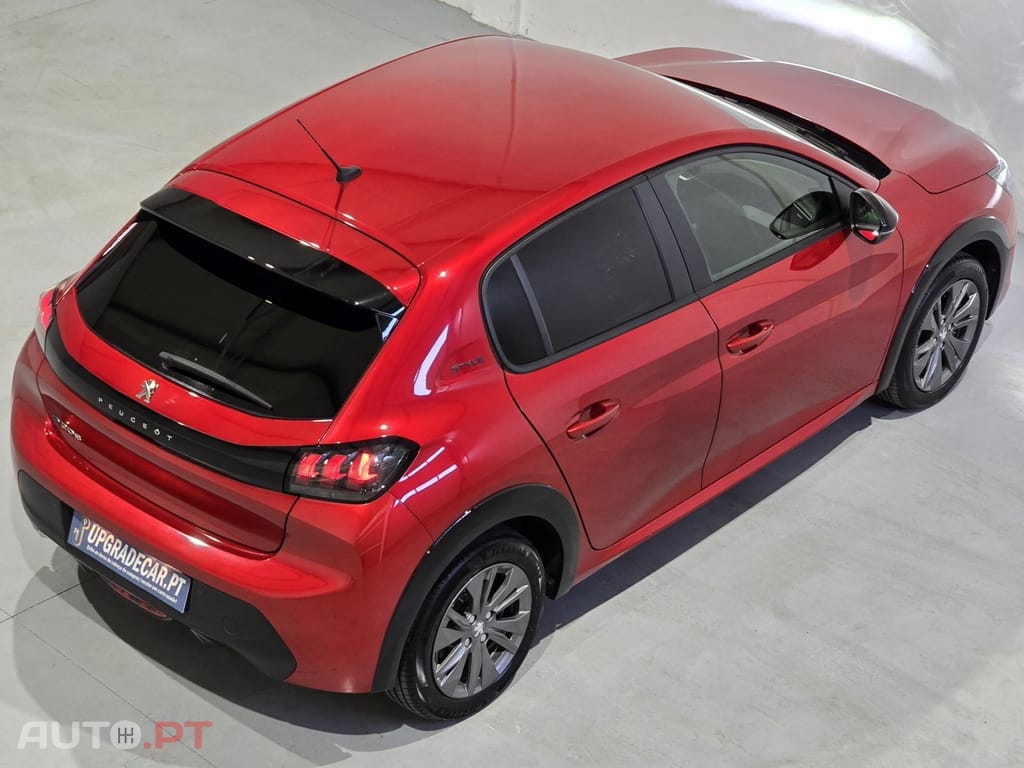 Peugeot E-208 50 kWh Style
