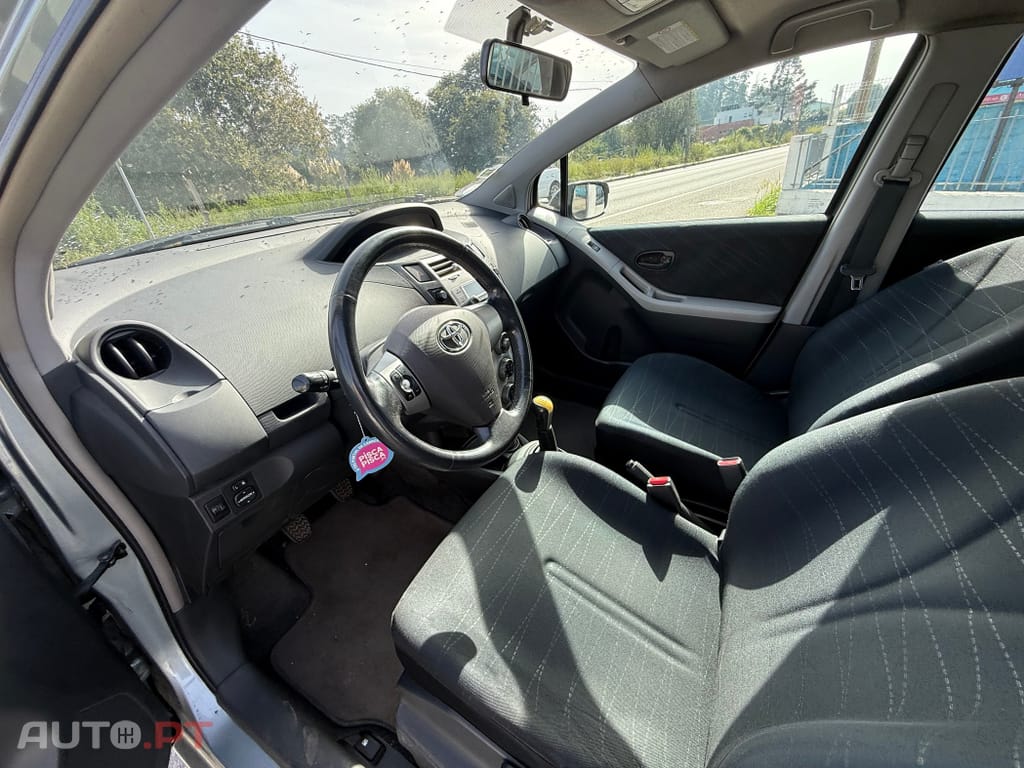 Toyota Yaris 1.0 VVT-i AC