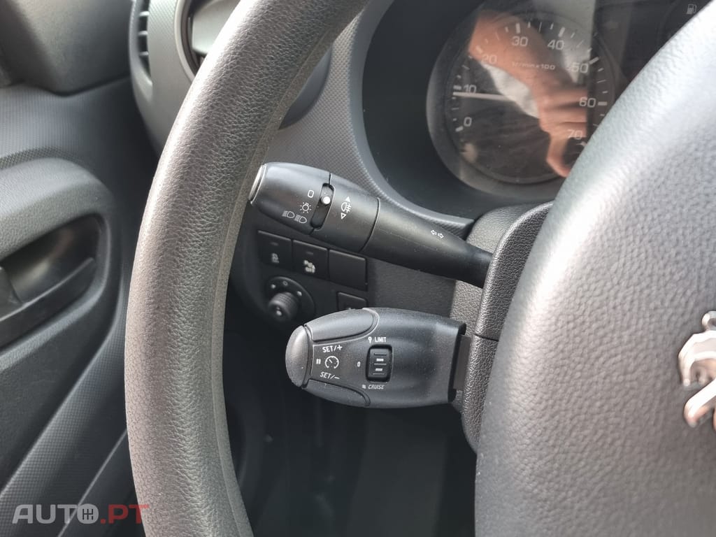 Peugeot Partner 1.6 BlueHDi L1 Premium 3L
