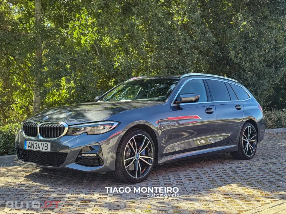 BMW 330 e Pack Desportivo M Auto
