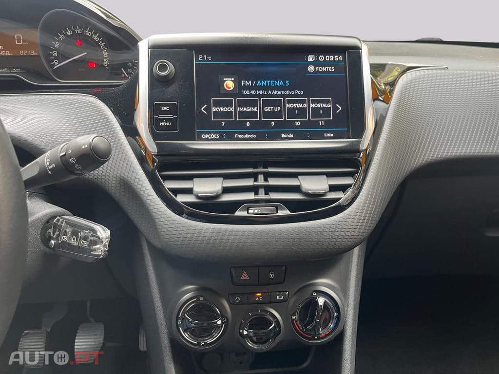 Peugeot 2008 1.2 e-VTi Style