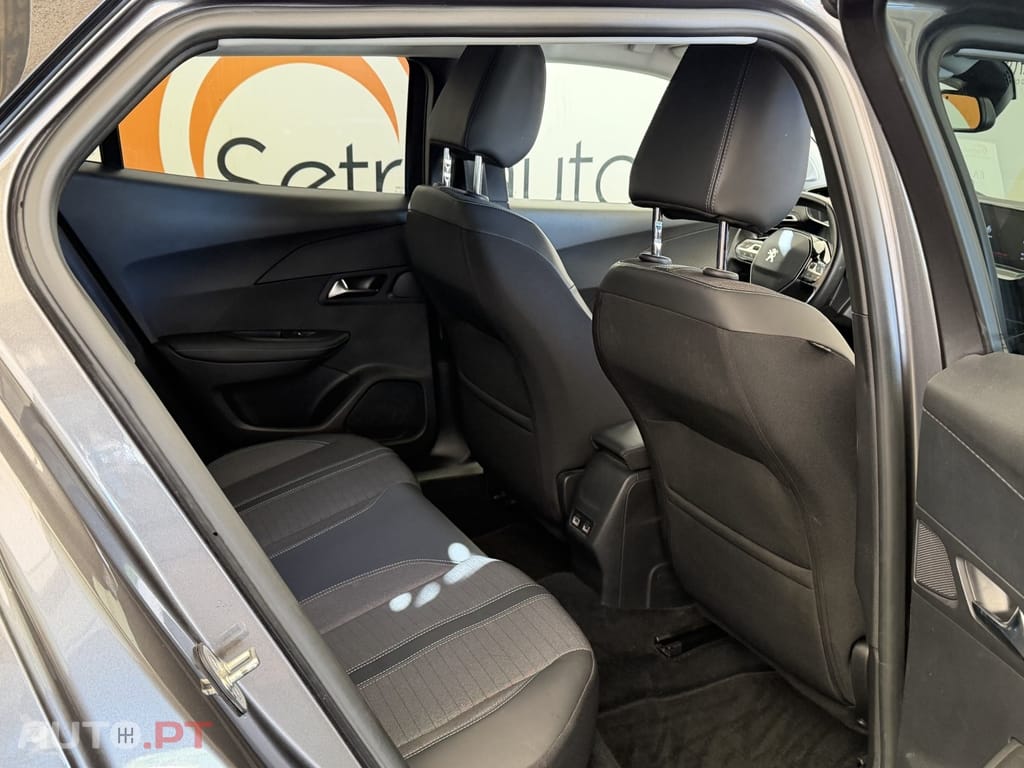 Peugeot 2008 1.2 PureTech Allure Pack EAT8
