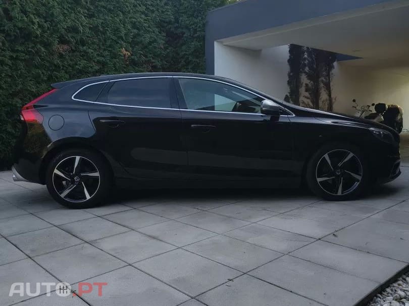 Volvo V40 1.6 D2 R-Design