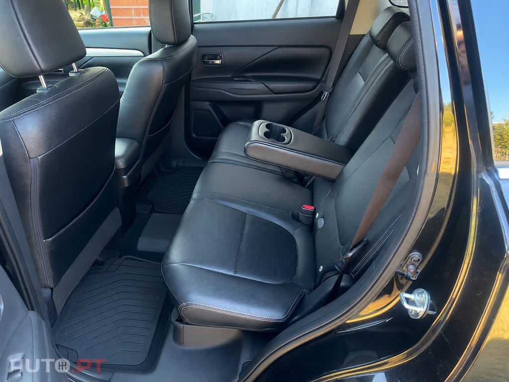 Mitsubishi Outlander Phev