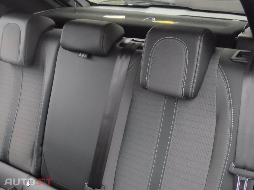 Peugeot E-208 50 kWh Allure Pack