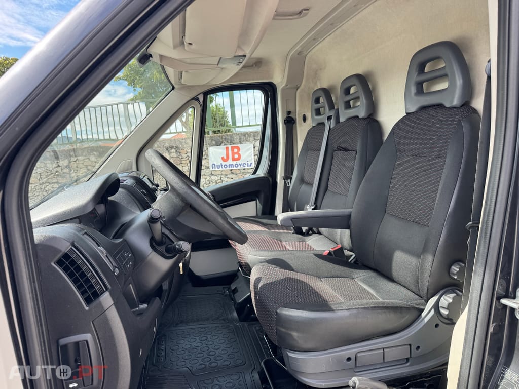 Peugeot Boxer 2.2 HDi 333 L2H2 Pack CD Clim