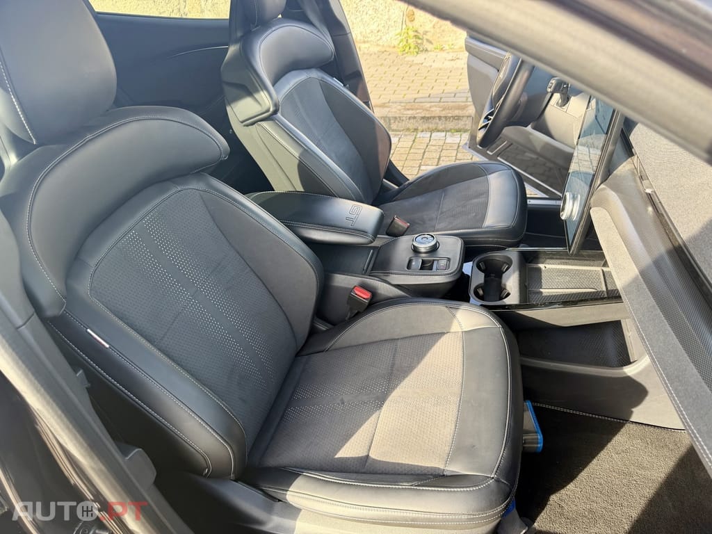 Ford Mustang Mach-E 90.5 kWh GT AWD