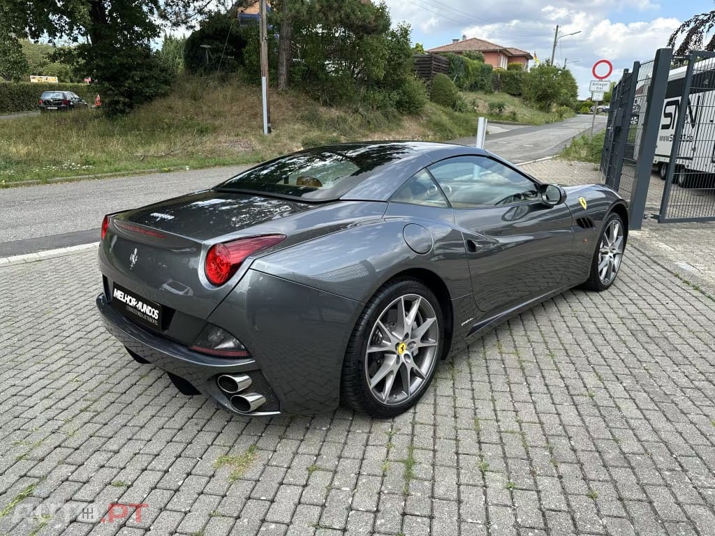 Ferrari California 4.3 V8