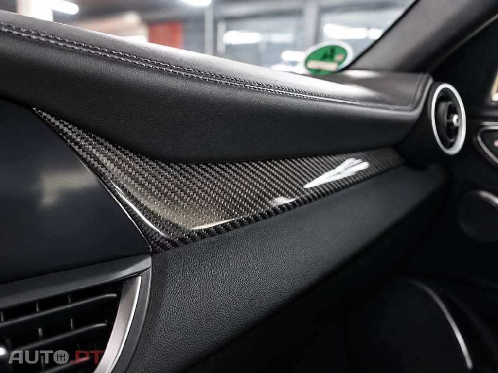 Alfa Romeo Giulia 2.9 Bi-Turbo Quadrifoglio AT8
