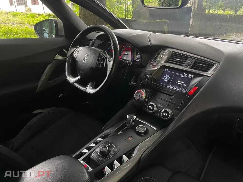 Citroen DS5 2.0 HDi Hy4 So Chic CMP6 102g