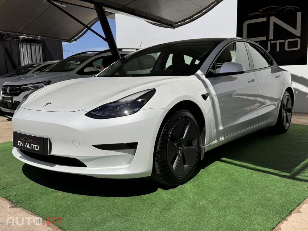 Tesla Model 3 Standard Range Plus RWD