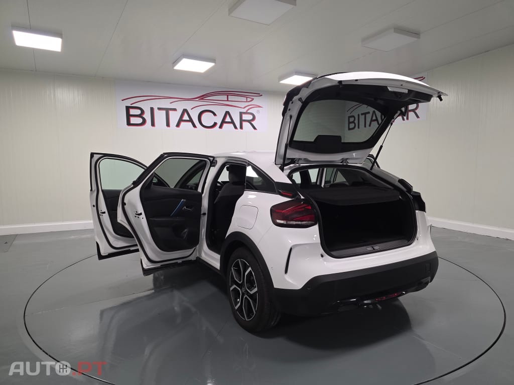 Citroën e-C4 50 kWh Shine — fotografia 53