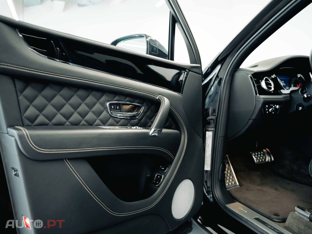 Bentley Bentayga Hybrid