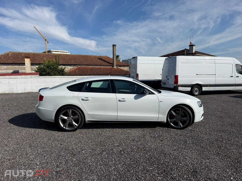 Audi A5 2.0 TDi S-line