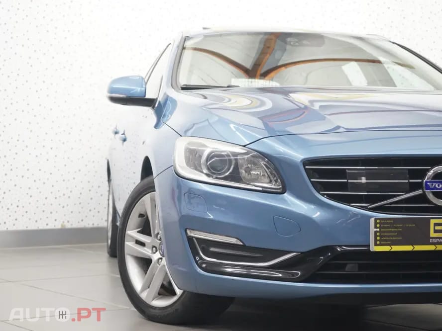Volvo V60 2.4 D6 Summum AWD Phev