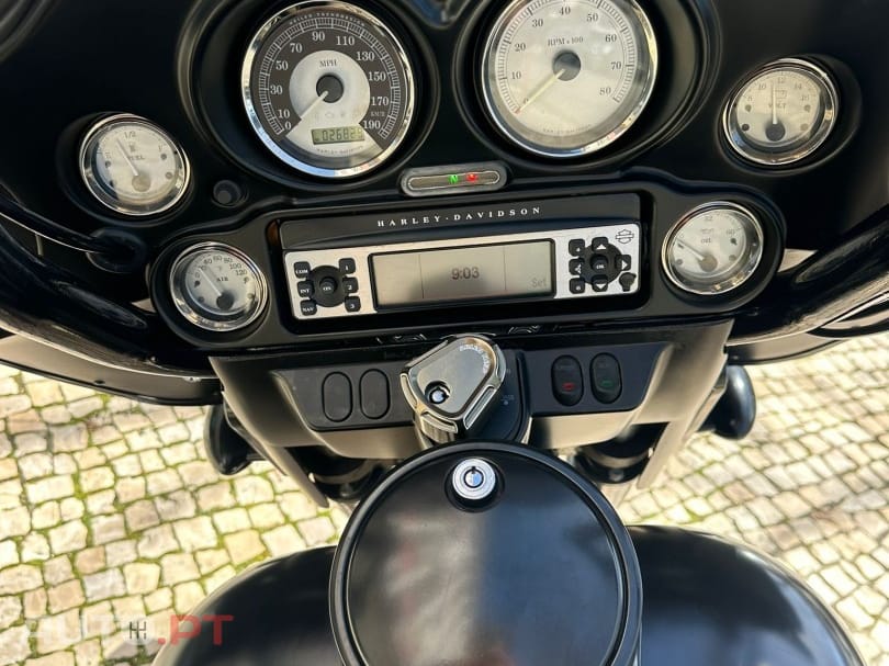 Harley Davidson FLHXS Street Glide