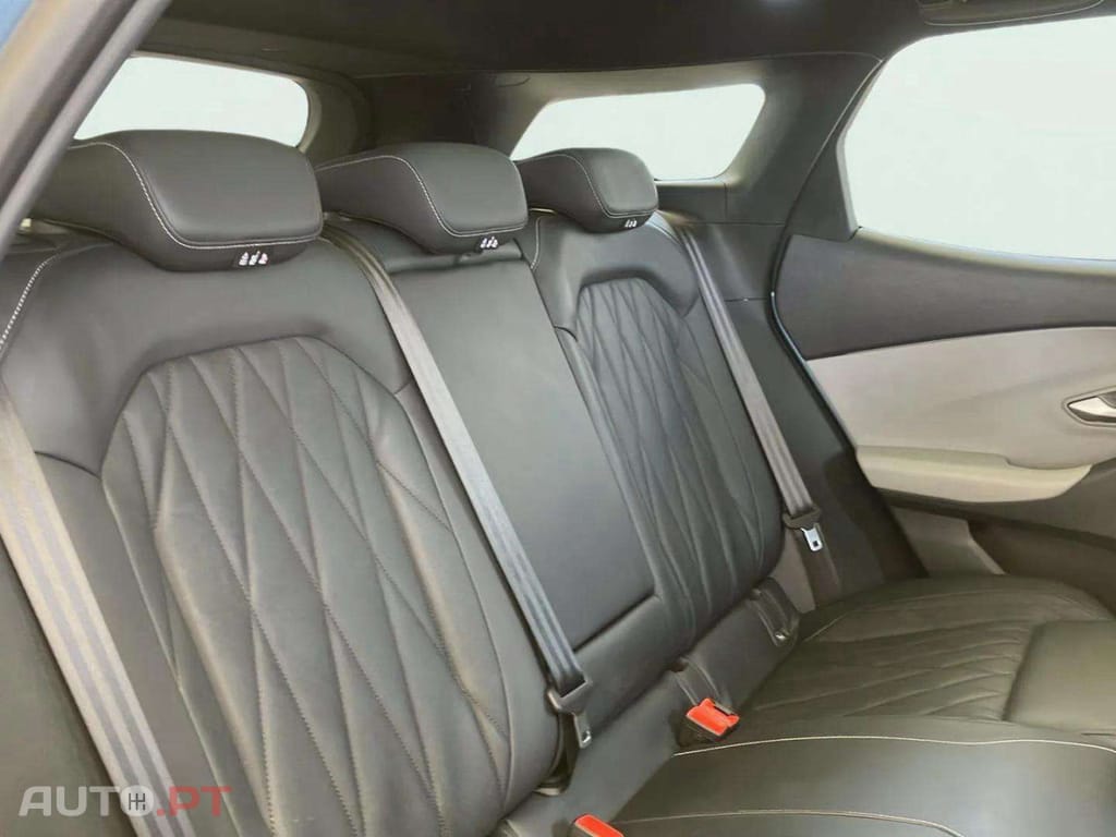 Ford Explorer 77 kWh Premium