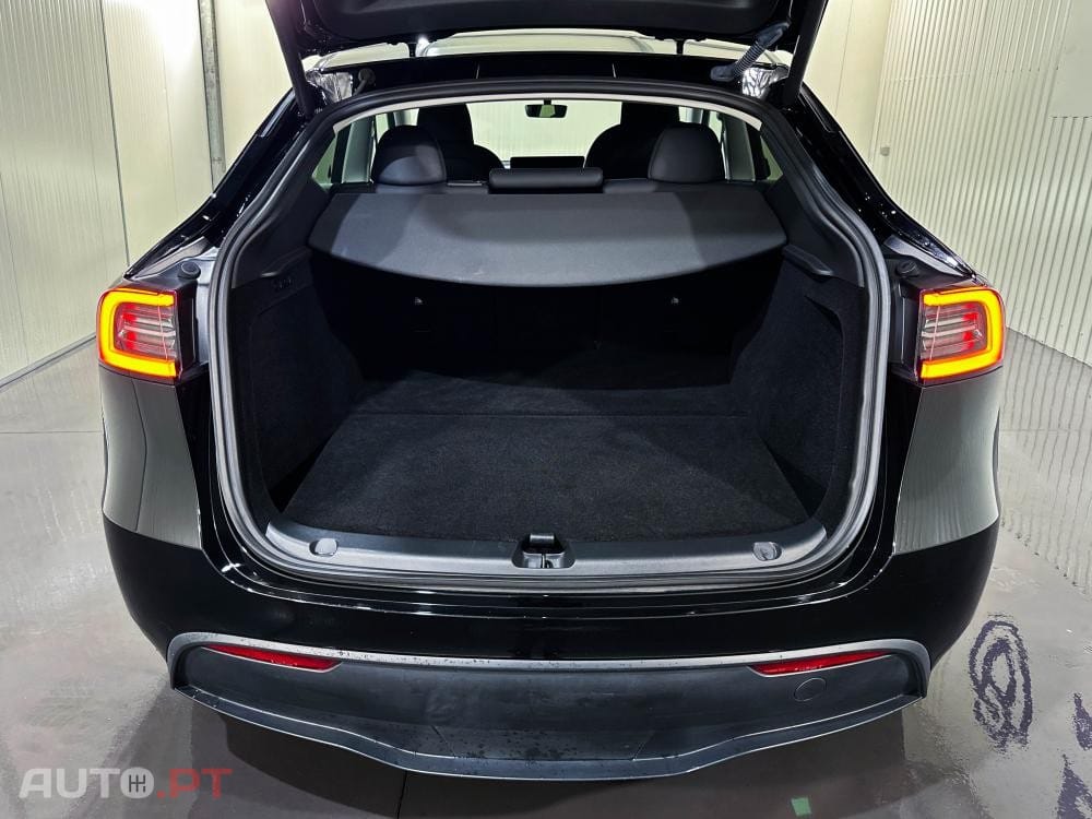 Tesla Model Y Long Range Dual Motor AWD